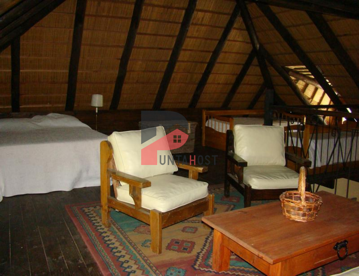 Casa ID.98 - Cabaña en Pinares, a metros del mar....