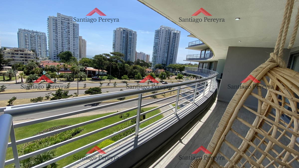 Apartamento ID.15029 - Apartamento en venta a metros de playa Mansa amueblado a estrenar.