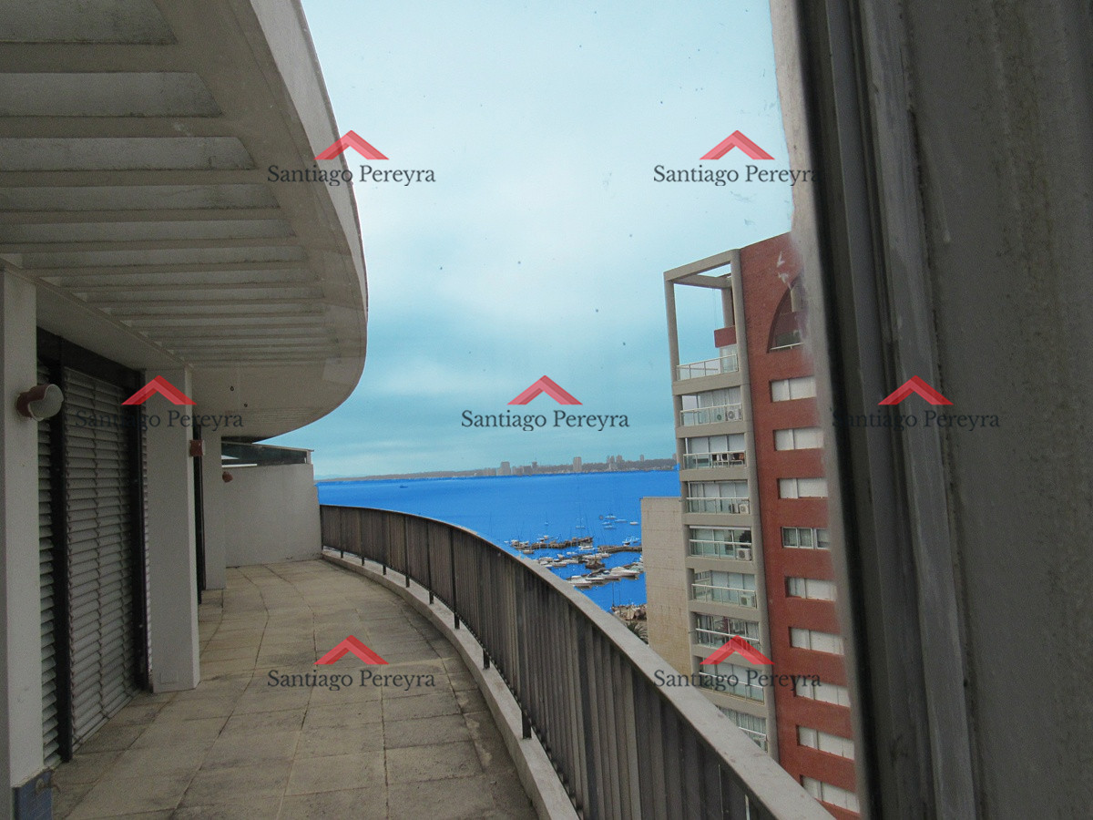 Apartamento ID.15113 - Penthouse en Península 1 dormitorio con gran balcón