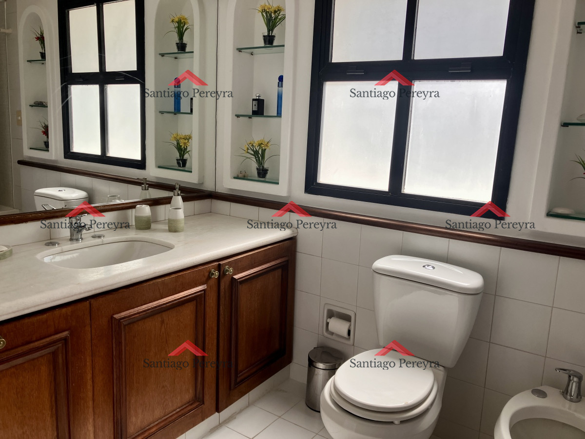 Apartamento ID.8920 - Apartamento en la Brava 3 dormitorios con terraza y cochera