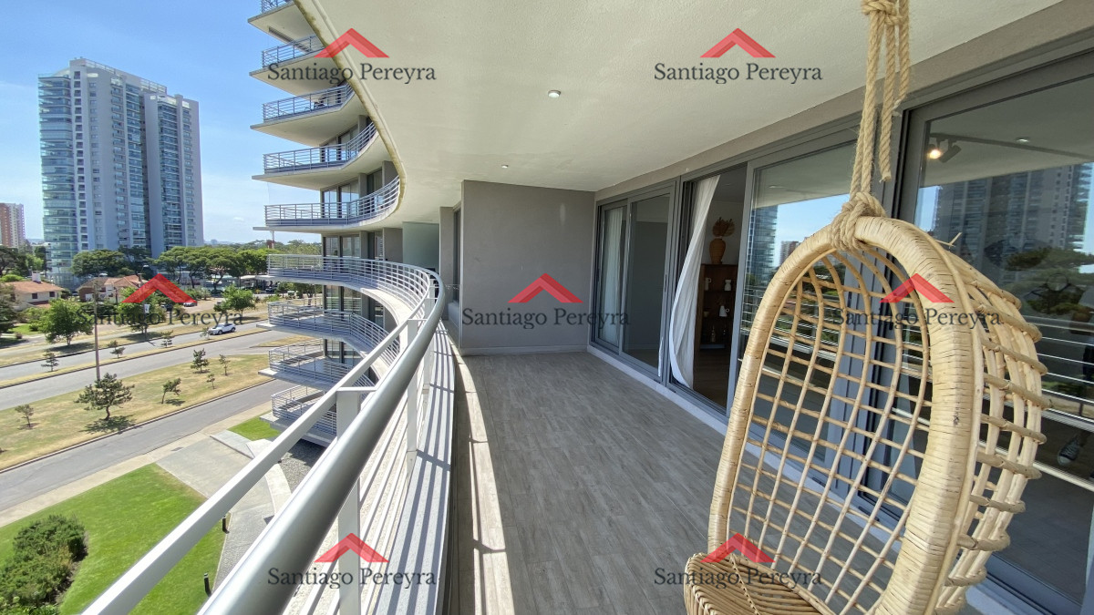 Apartamento ID.15029 - Apartamento en venta a metros de playa Mansa amueblado a estrenar.