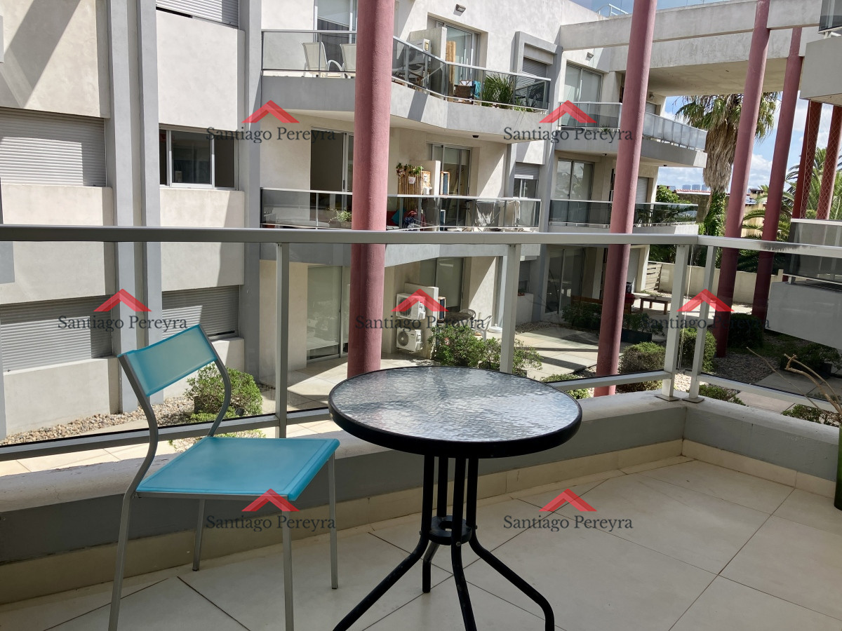 Apartamento ID.15010 - Apartamento en Península 1 dormitorio con garage