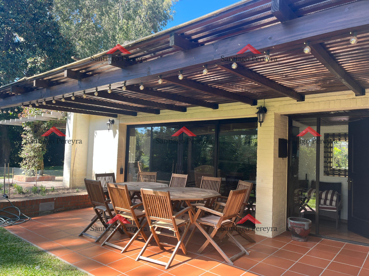 Casa ID.16924 - Sobre Avenida Córdoba