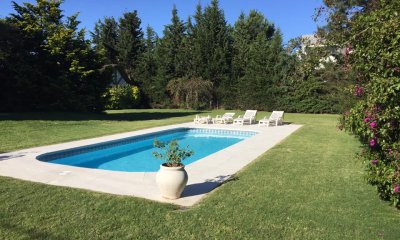Casa en Rincón del Indio 3 dormitorios piscina