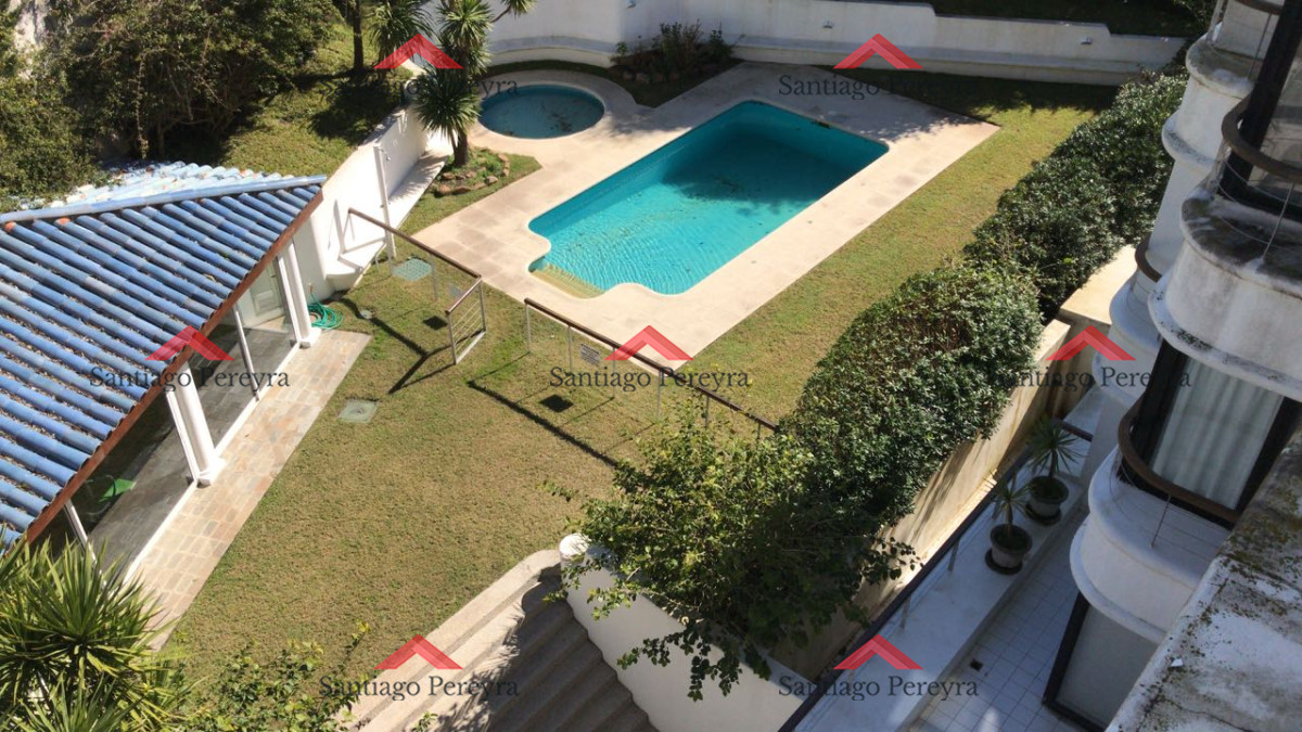 Apartamento ID.8920 - Apartamento en la Brava 3 dormitorios con terraza y cochera