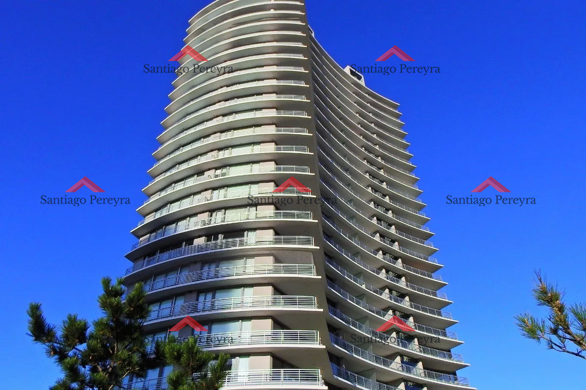Apartamento ID.15029 - Apartamento en venta a metros de playa Mansa amueblado a estrenar.