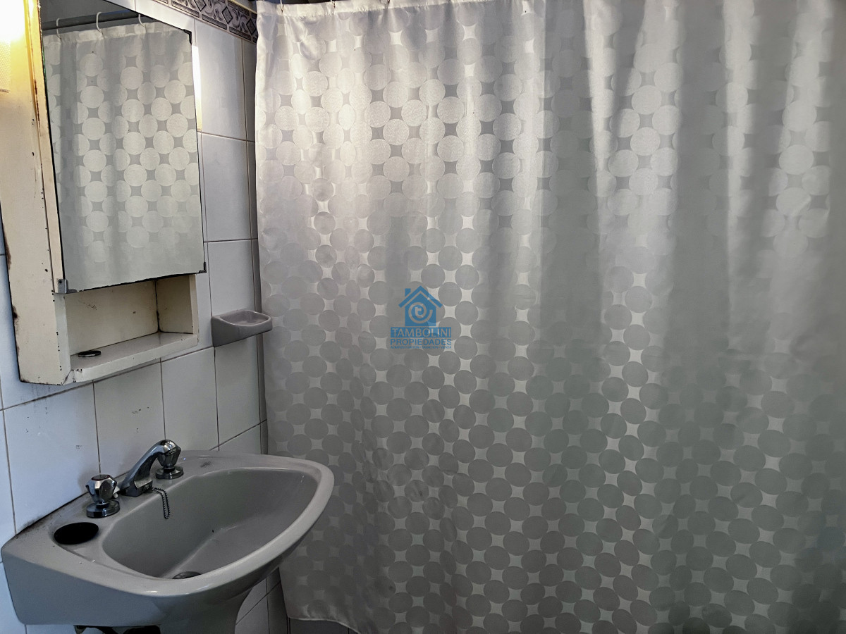 Casa ID.911 - Oportunidad destacada.Construcción solida sobre muy buen terreno, ubicada en Golf