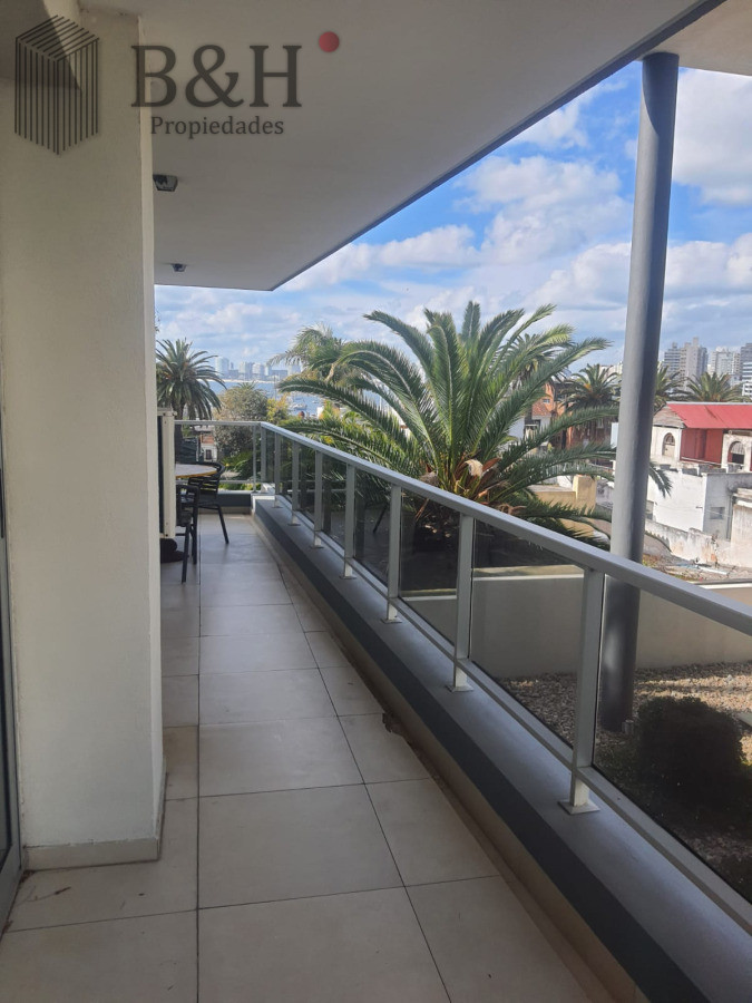 Apartamento ID.7250 - En plena Peninsula y a pasos del Puerto en el Casco Viejo
