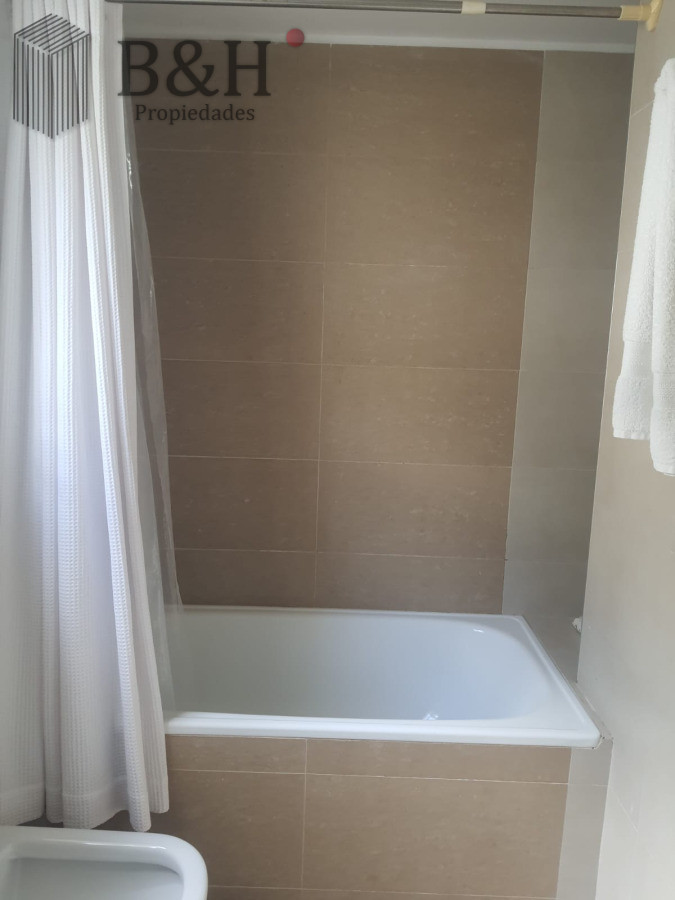 Apartamento ID.7250 - En plena Peninsula y a pasos del Puerto en el Casco Viejo