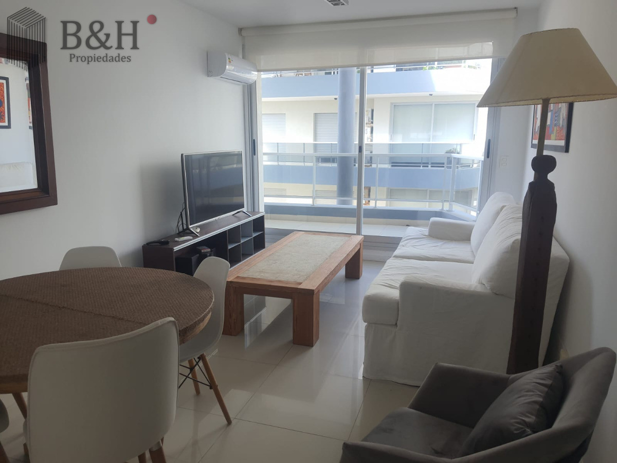 Apartamento ID.7250 - En plena Peninsula y a pasos del Puerto en el Casco Viejo