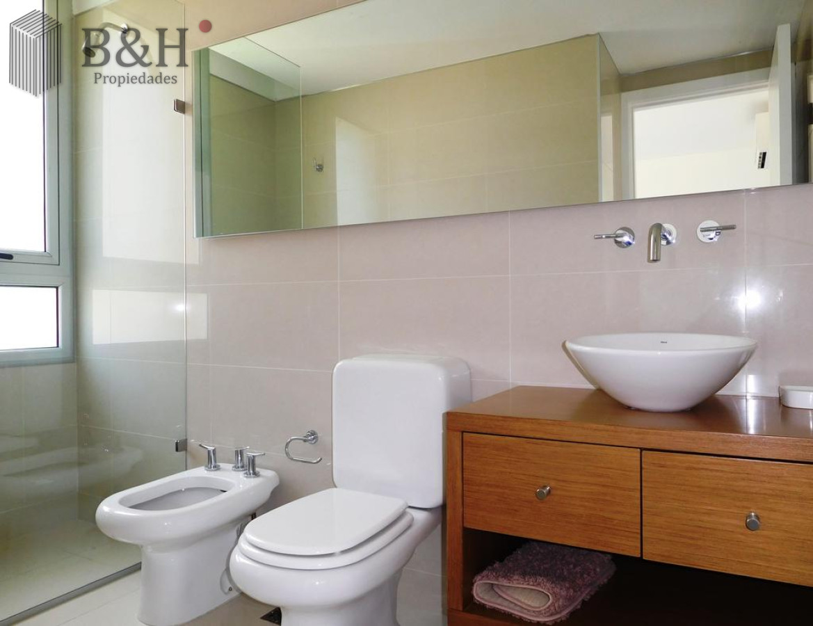 Apartamento ID.5463 - Apartamento en Brava 2 dormitorios 2 baños, garage