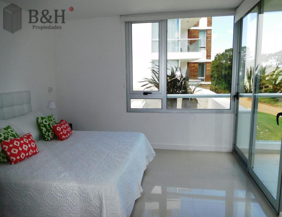 Apartamento ID.5463 - Apartamento en Brava 2 dormitorios 2 baños, garage