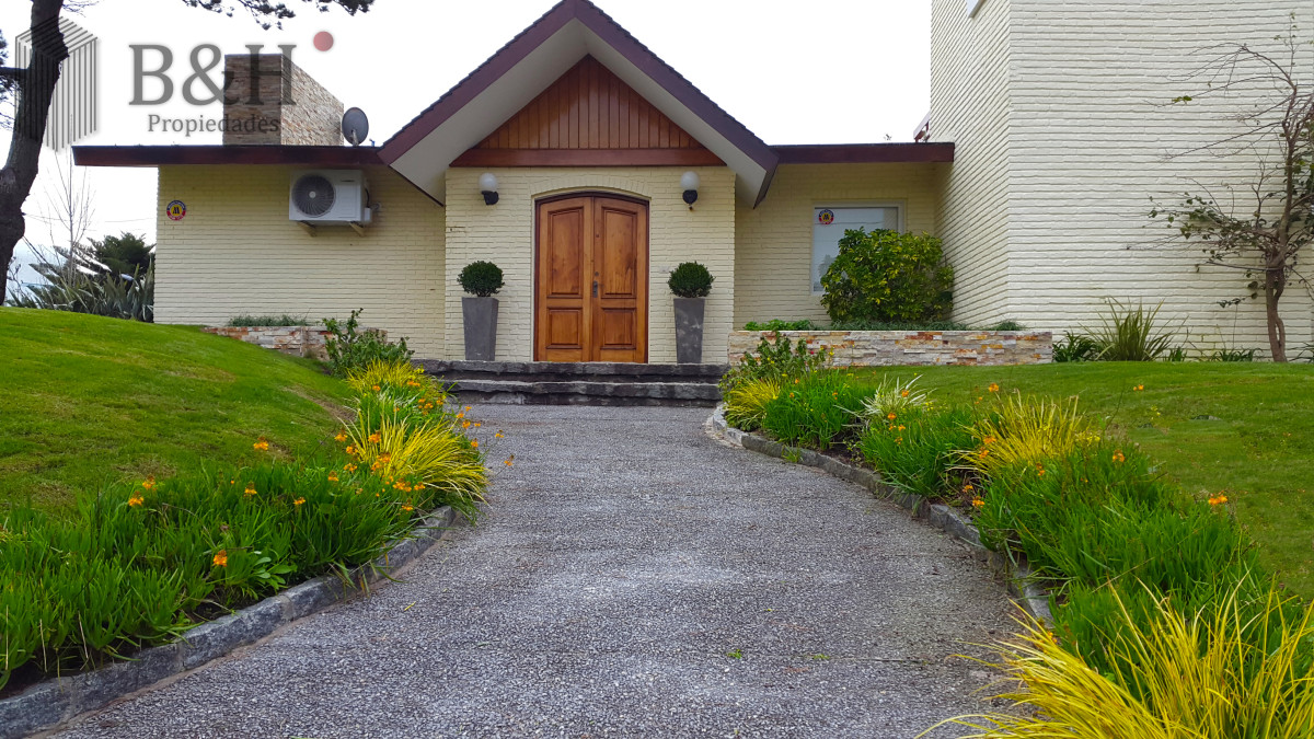 Casa ID.3944 - Casa en Mansa 5 dormitorios con piscina y barbacoa