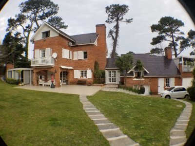 Casa en Mansa 4 dormitorios con piscina y barbacoa