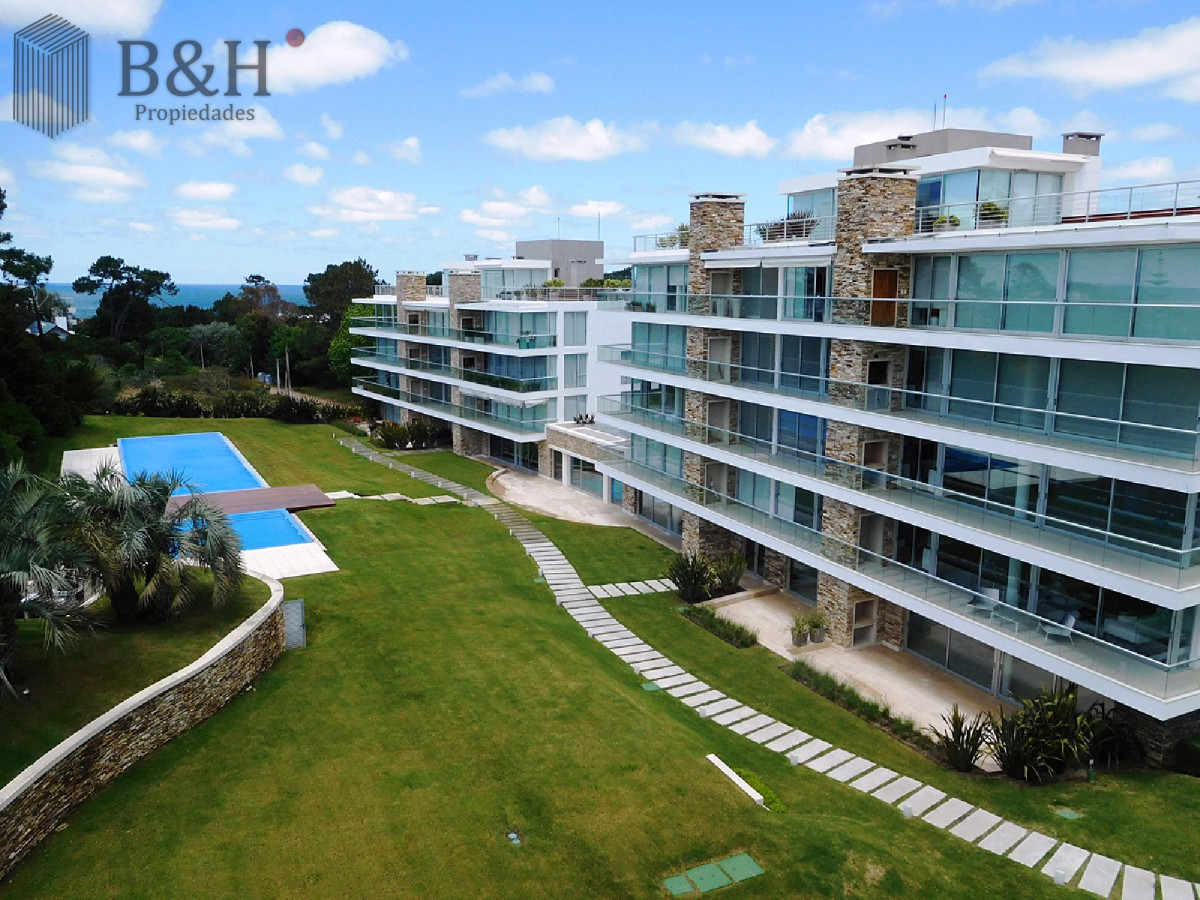 Apartamento ID.5463 - Apartamento en Brava 2 dormitorios 2 baños, garage