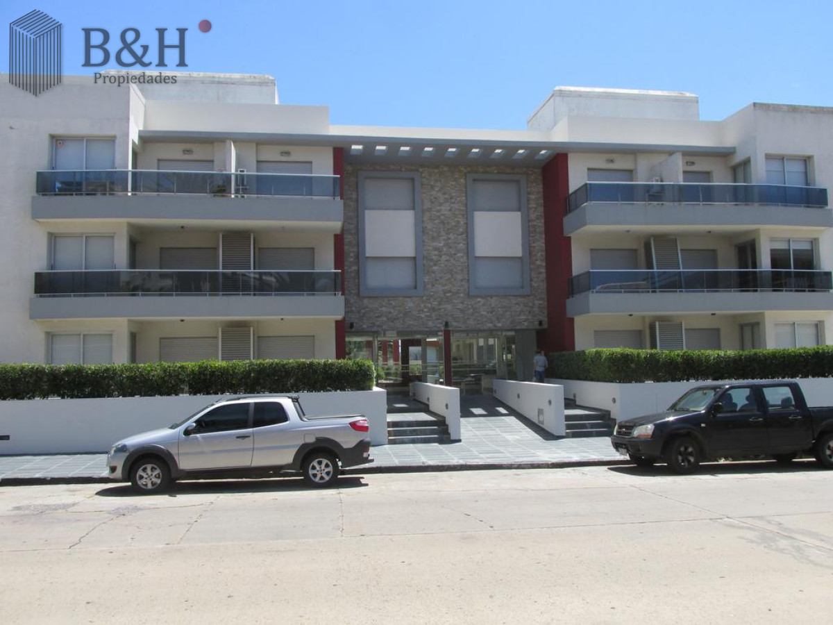 Península con vista al puerto  - BYH7219A