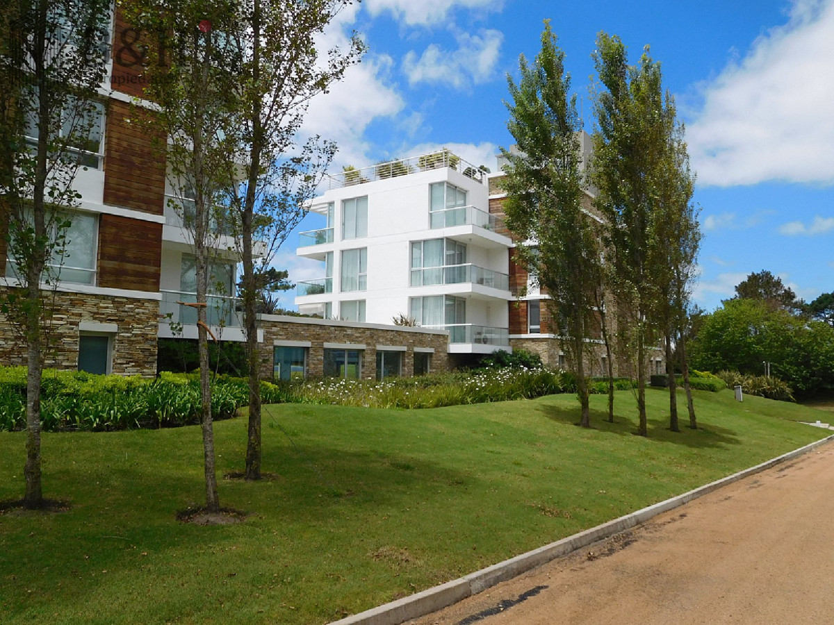 Apartamento ID.5463 - Apartamento en Brava 2 dormitorios 2 baños, garage