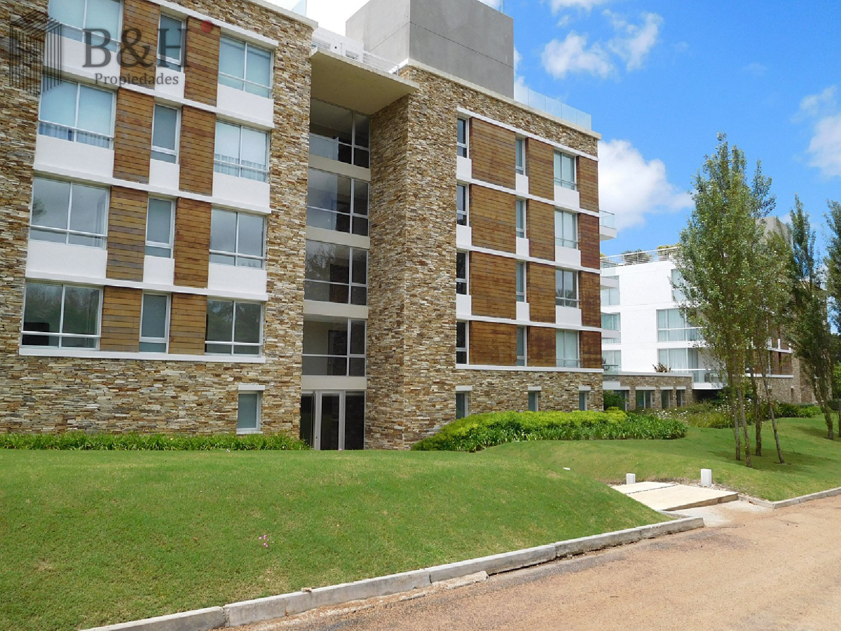 Apartamento ID.5463 - Apartamento en Brava 2 dormitorios 2 baños, garage