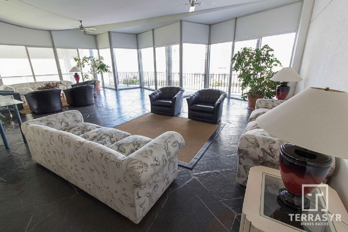 Apartamento ID.529 - Depto en el corazón de la península!! Hermosa vista al puerto !