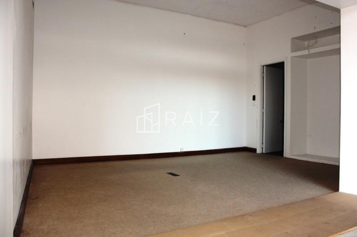 Local Comercial ID.9828 - Local en Punta del Este, Península