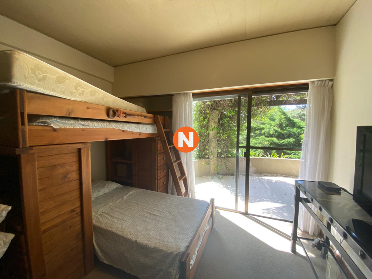 Casa Ref.215896 - Casa en Rincón del Indio 5 dormitorios con piscina