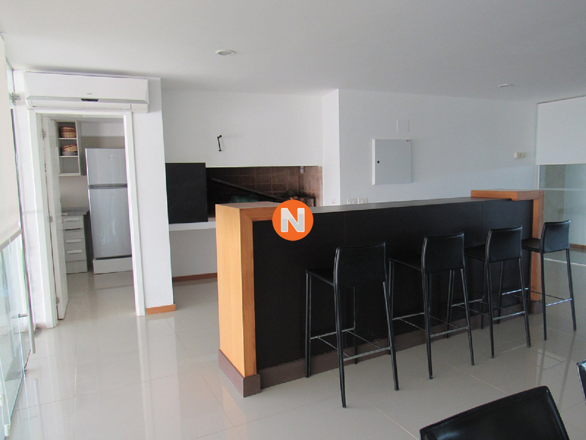 Apartamento Ref.220394 - VENTA DE APARTAMENTO DE 3 SUITES EN EDIFICIO BLUE BIRD PUNTA DEL ESTE