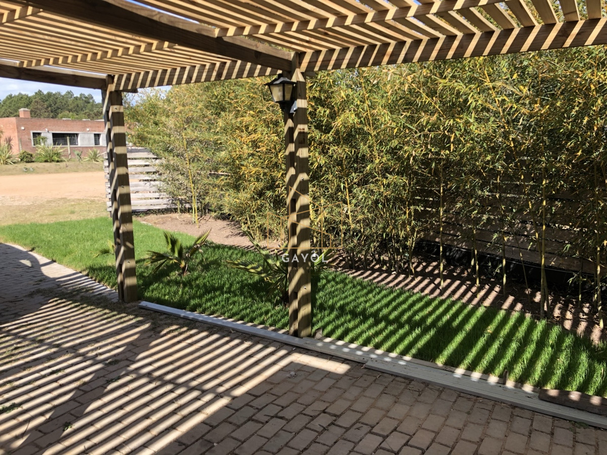 Casa ID.400 - Casa en barrio privado en Jardines de Córdoba 4 dormitorios con parrillero