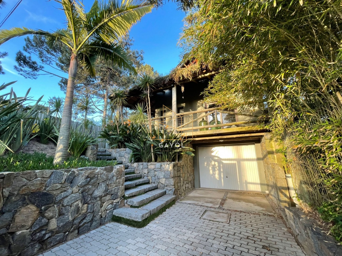 Casa ID.393 - Casa en Montoya 3 dormitorios con deck y parrillero