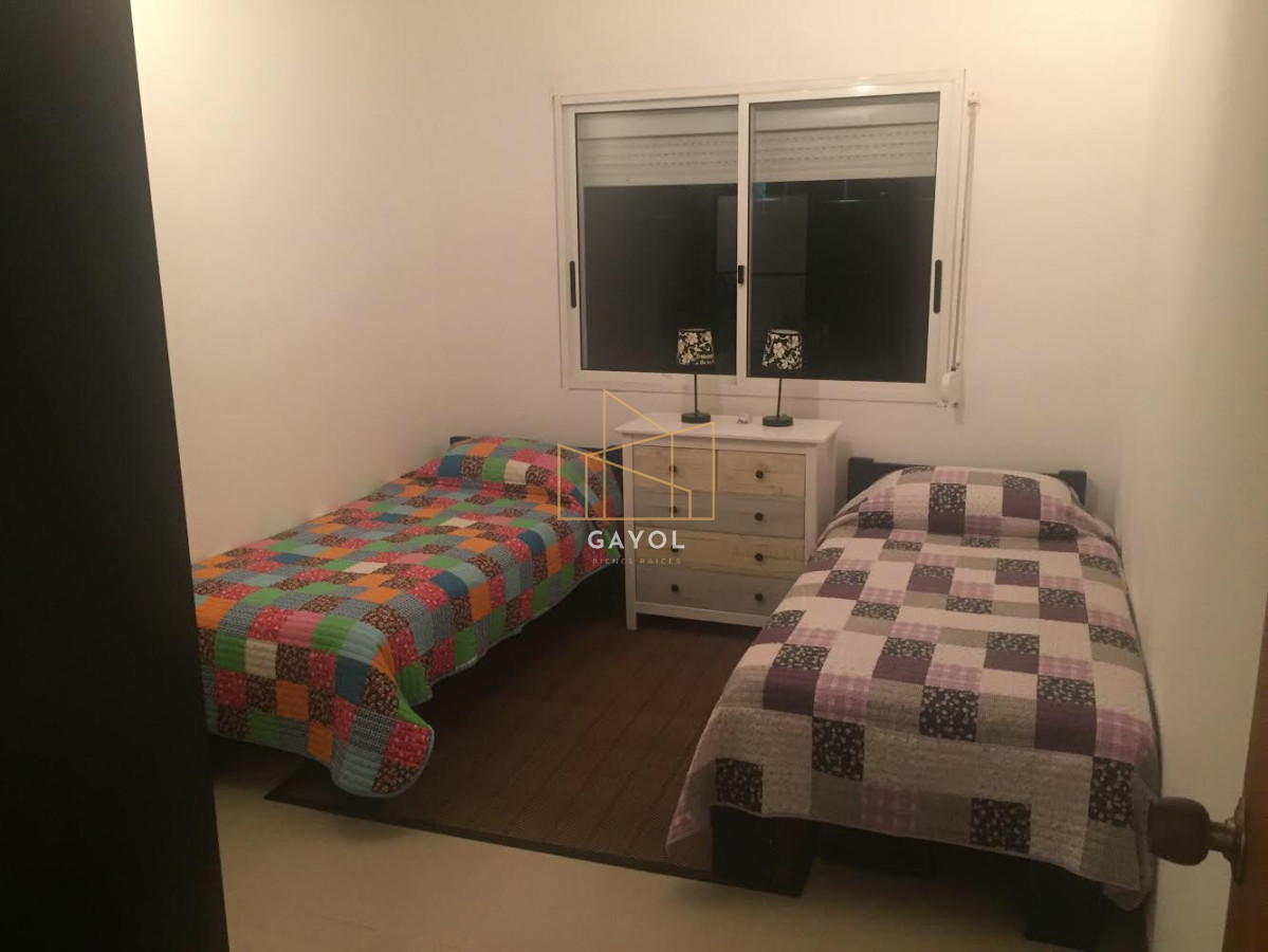 Casa ID.400 - Casa en barrio privado en Jardines de Córdoba 4 dormitorios con parrillero