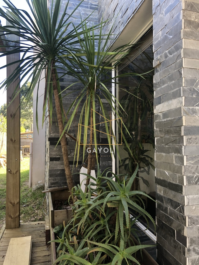 Casa ID.400 - Casa en barrio privado en Jardines de Córdoba 4 dormitorios con parrillero