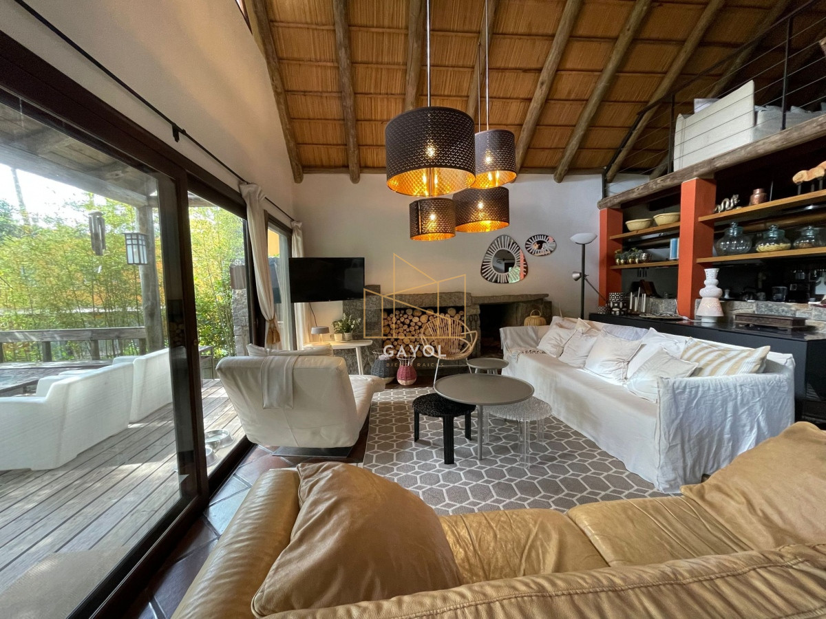 Casa ID.393 - Casa en Montoya 3 dormitorios con deck y parrillero