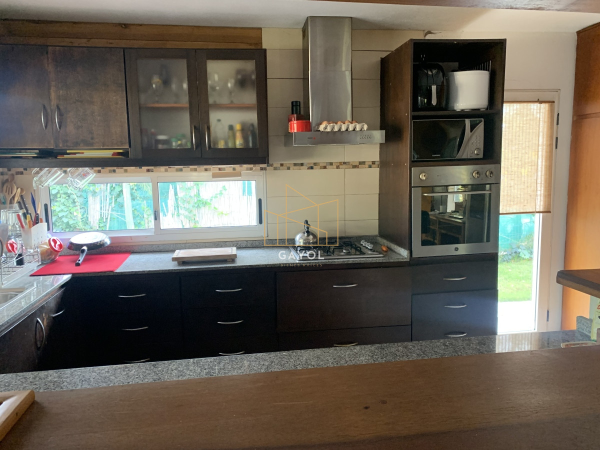 Casa ID.400 - Casa en barrio privado en Jardines de Córdoba 4 dormitorios con parrillero