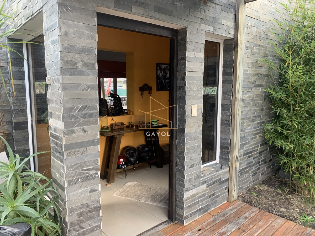 Casa ID.400 - Casa en barrio privado en Jardines de Córdoba 4 dormitorios con parrillero