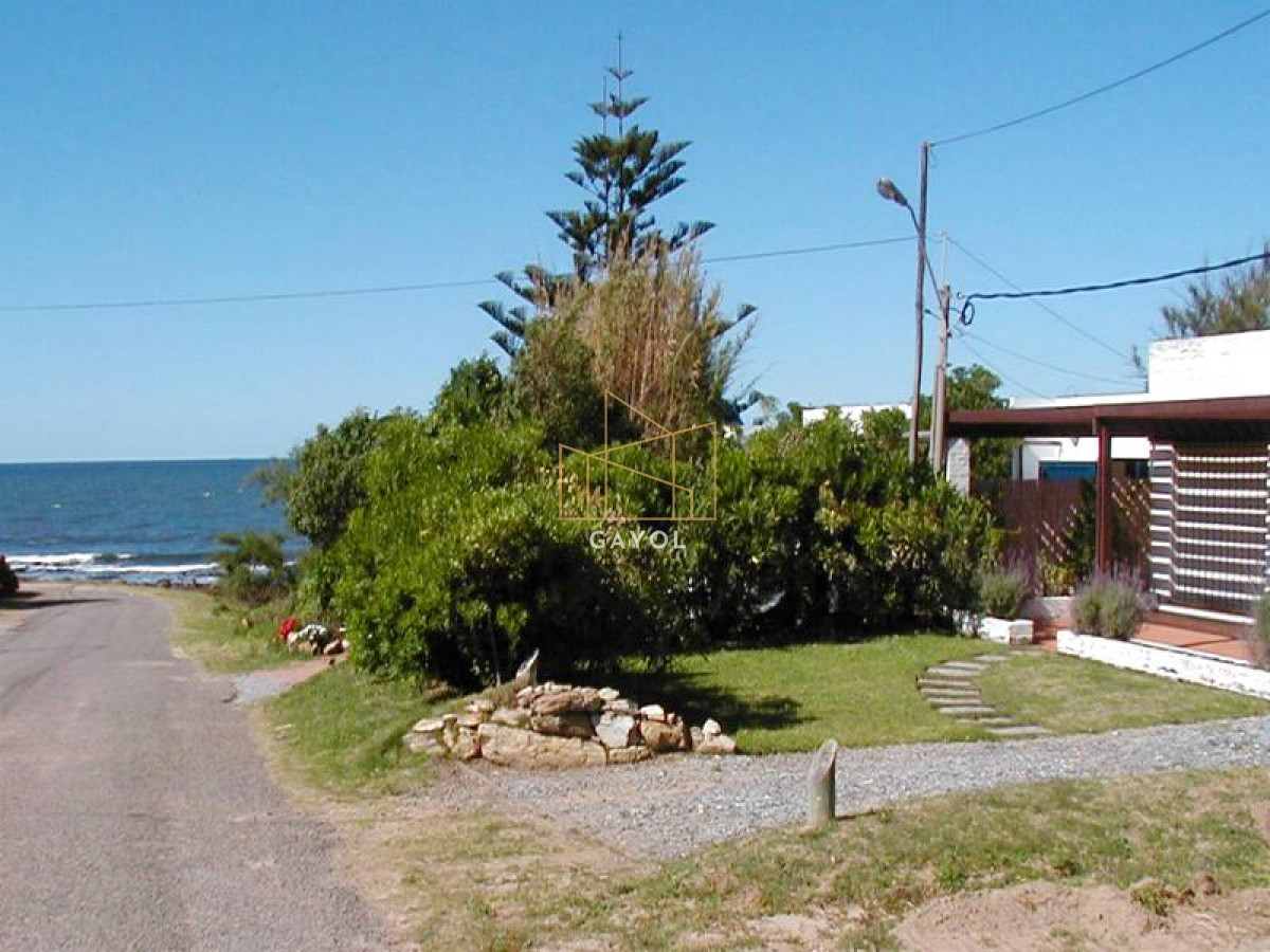 Casa ID.389 - Casa en La Barra 3 dormitorios 2 baños, parrillero