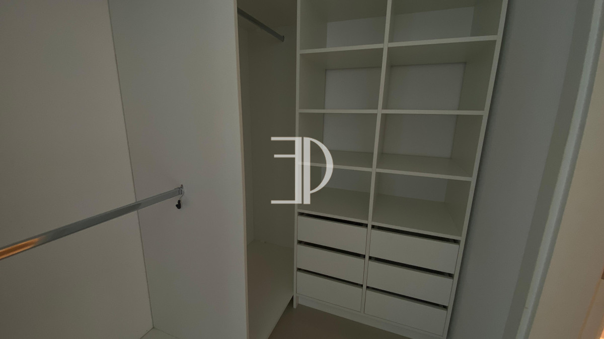 Apartamento ID.1025 - Apartamento en Playa Mansa/Pinares con Terraza y Parrillero Propio