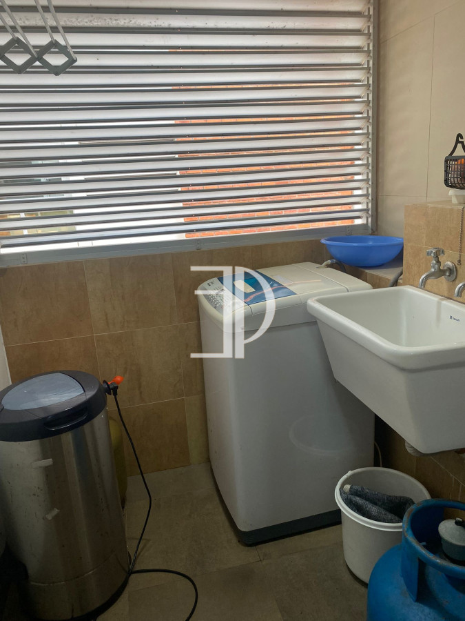 Apartamento ID.298 - Venta apartamento 2 dormitorio , parrillero propio Primera linea mansa