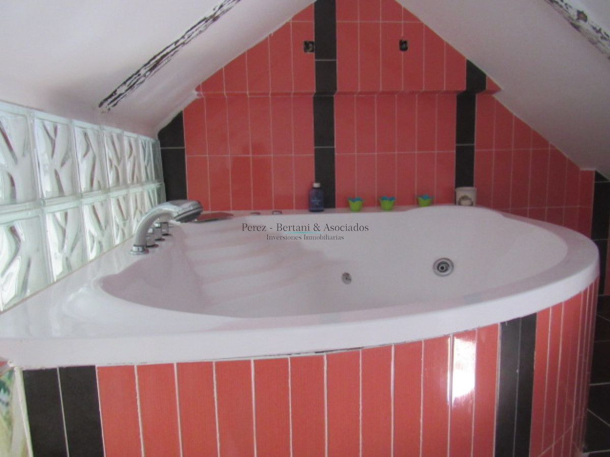Casa ID.773 - Casa en Pinares 3 dormitorios con piscina y parrillero