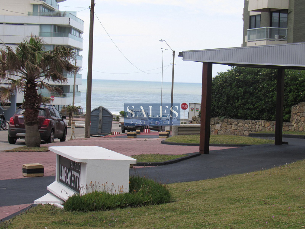 Apartamento ID.936 - Apartamento en Península 2 dormitorios con garage