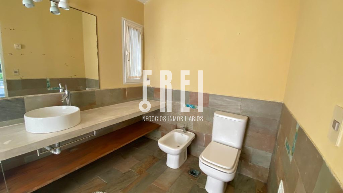 Casa ID.9 - Casa en venta y alquiler anual, en Mansa.