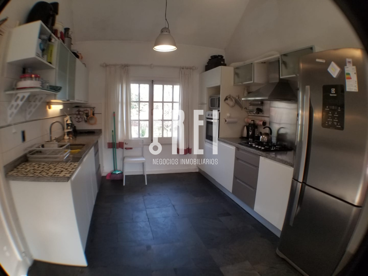 Casa ID.21 - Casa en Mansa 4 dormitorios con piscina y barbacoa