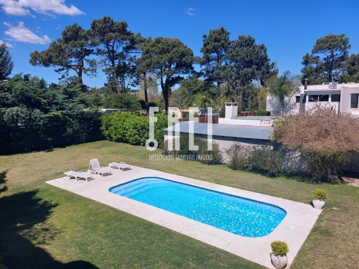 Casa ID.11 - Casa en Rincón del Indio 3 dormitorios piscina