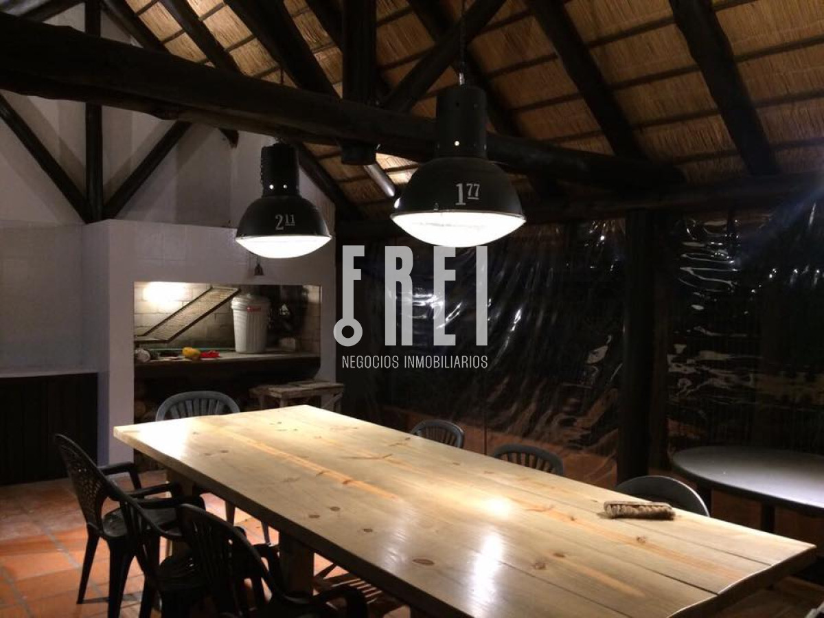 Casa ID.11 - Casa en Rincón del Indio 3 dormitorios piscina
