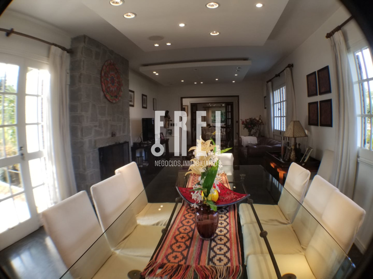 Casa ID.21 - Casa en Mansa 4 dormitorios con piscina y barbacoa