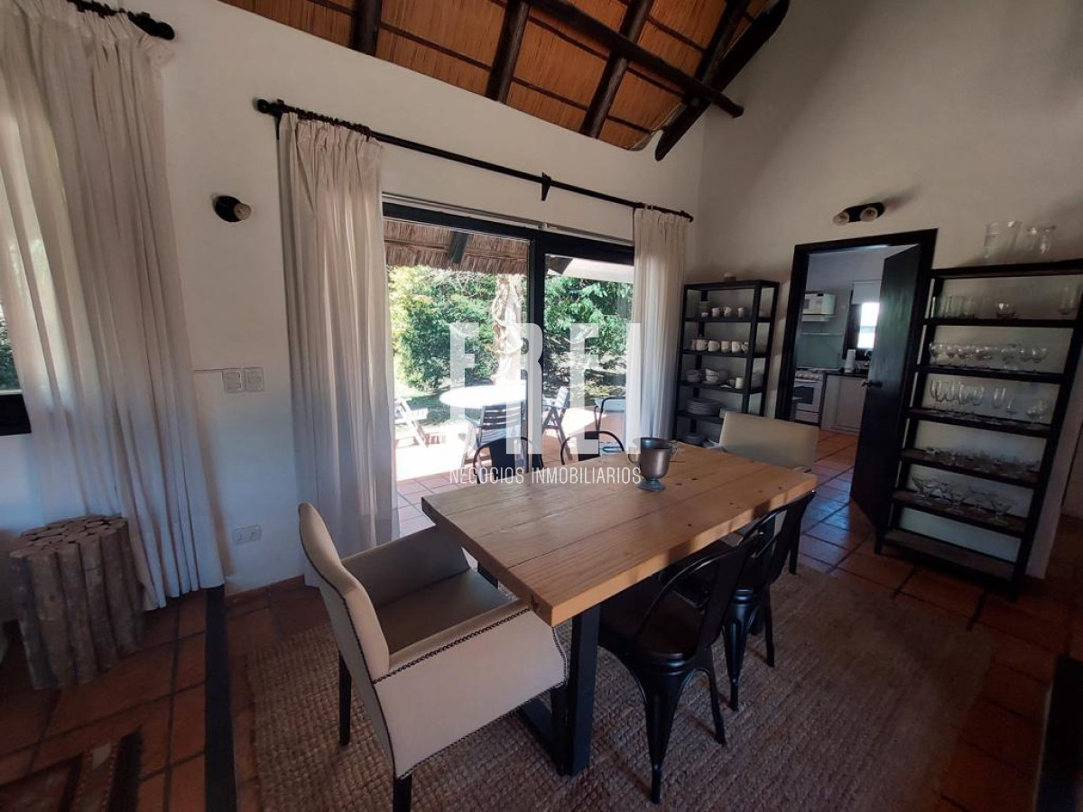 Casa ID.11 - Casa en Rincón del Indio 3 dormitorios piscina