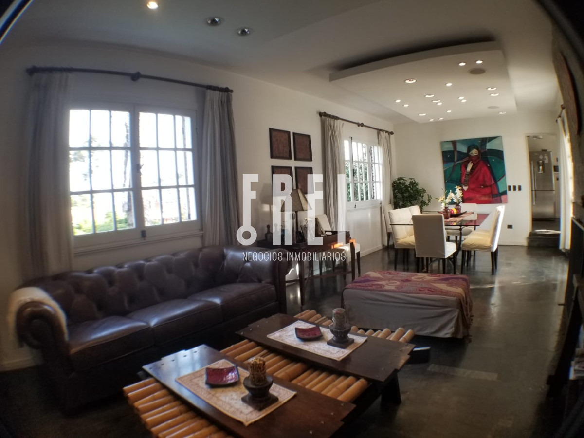 Casa ID.21 - Casa en Mansa 4 dormitorios con piscina y barbacoa