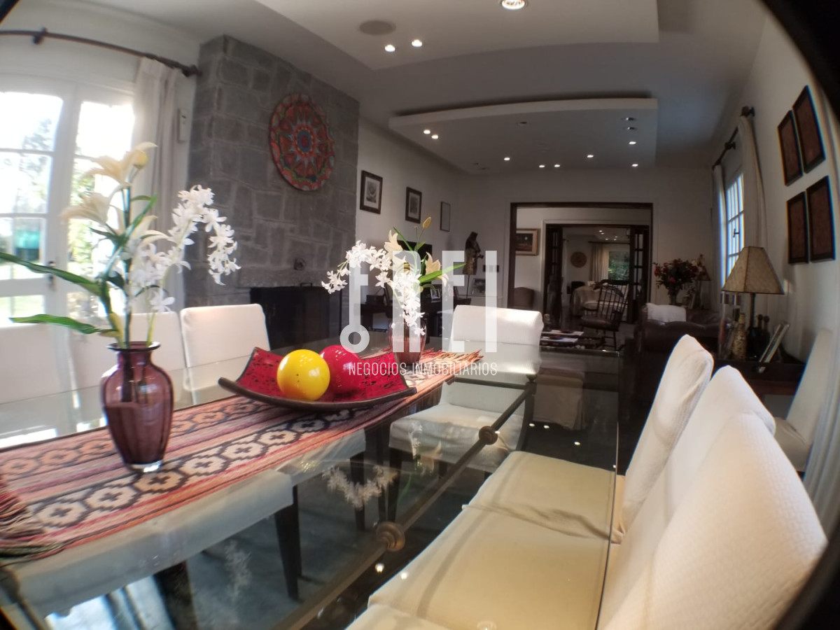 Casa ID.21 - Casa en Mansa 4 dormitorios con piscina y barbacoa