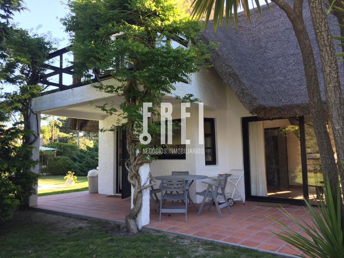 Casa ID.11 - Casa en Rincón del Indio 3 dormitorios piscina