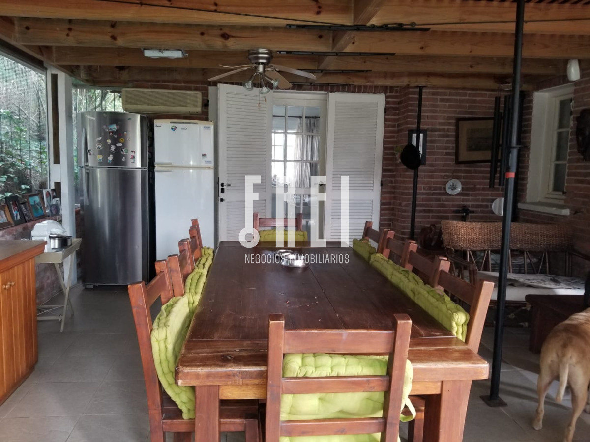 Casa ID.21 - Casa en Mansa 4 dormitorios con piscina y barbacoa