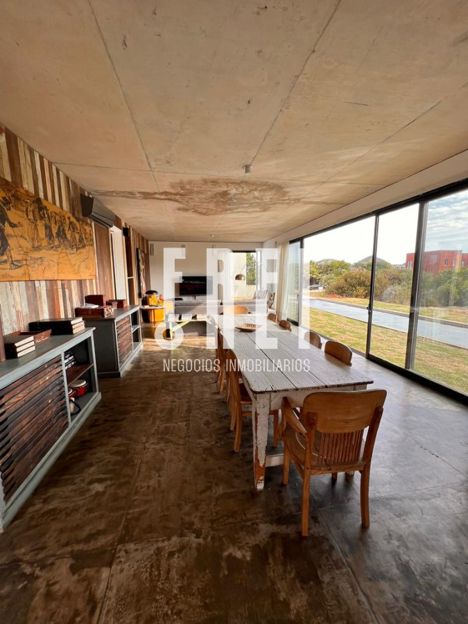 Casa ID.24 - Moderna casa en venta en Punta Piedras