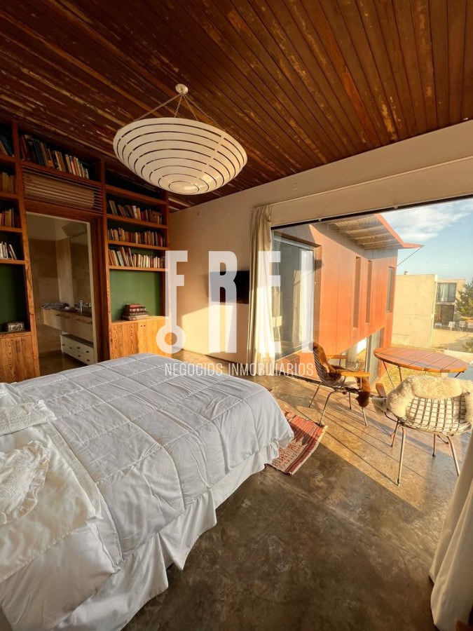 Casa ID.24 - Moderna casa en venta en Punta Piedras